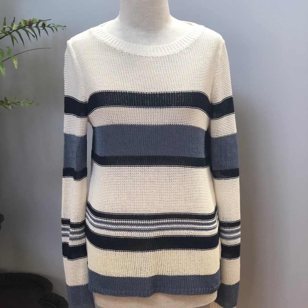 𝅺Ann Taylor Blue Cream stripped‎ knit  sweater size M  #w1026